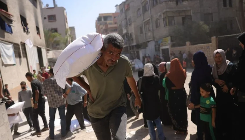 غزة: أقراص مخدّرة داخل أكياس طحين قادمة من “مراكز مساعدات” إسرائيلية – أميركية!