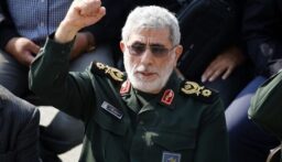 قآني يظهر في احتفال النصر…بعد الإعلان عن اغتياله (صورة)