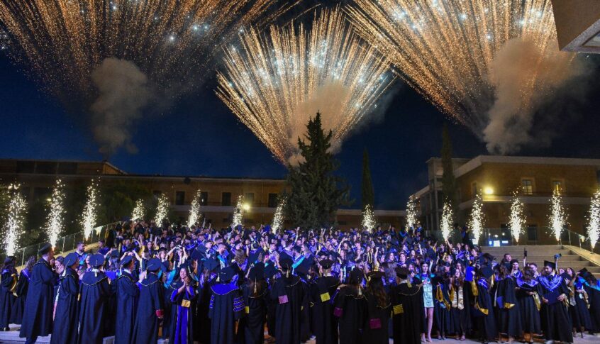 جامعة الروح القدس – الكسليك تحتفل بتخريج دفعة “Class of EverRise” للعام 2025