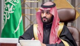بن سلمان يتشاور مع رئيس وزراء اليونان في المستجدّات