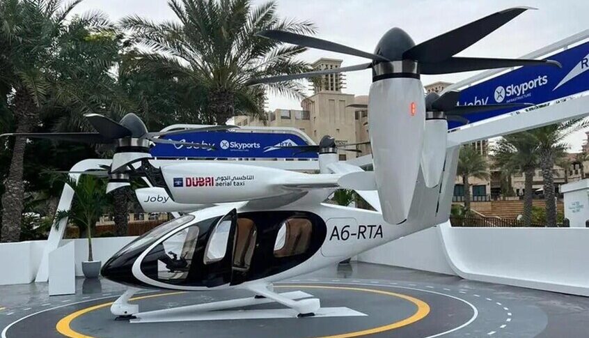 “كوكب الإمارات”.. دبي تعلن نجاح أول رحلة “تاكسي” جوي
