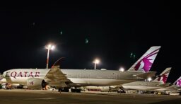 طائرات تهبط بمطار إسطنبول بعد إغلاق المجال الجوي القطري