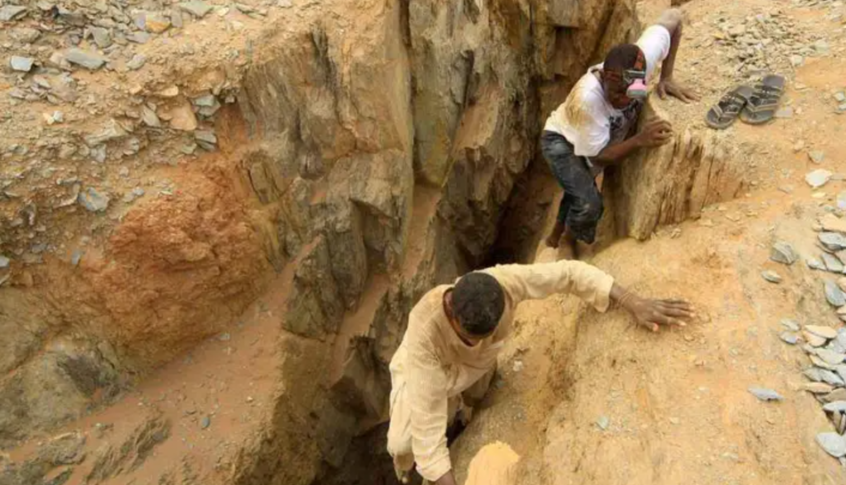مصرع العشرات بانهيار منجم ذهب في السودان