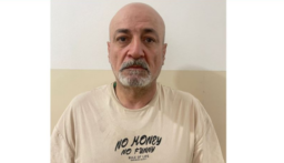 قوى الامن عممت صورة موقوف بجرائم احتيال للتعرف عليه