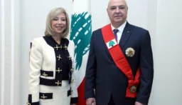 الرئيس عون واللبنانية الأولى غادرا الى الفاتيكان