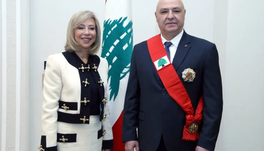 الرئيس عون وصل واللبنانية الأولى الى بيروت بعد زيارة الى الفاتيكان
