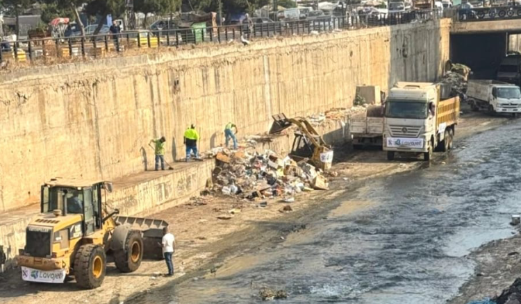 إطلاق حملة تنظيف لمجرى نهر ابو علي في طرابلس والبلدية أنذرت أصحاب المحال والبسطات