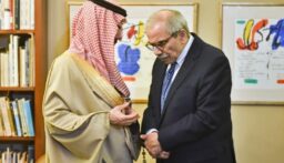 بن فرحان يحذّر لبنان من الأسوأ..