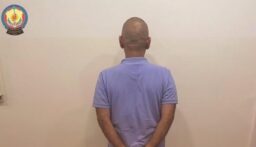 توقيف موظف جمارك لتقاضيه رشاوى