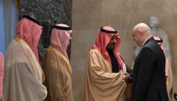 الرياض تتحرك لاقتناص اللحظة