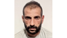 تعميم صورة موقوف بجرم سرقة