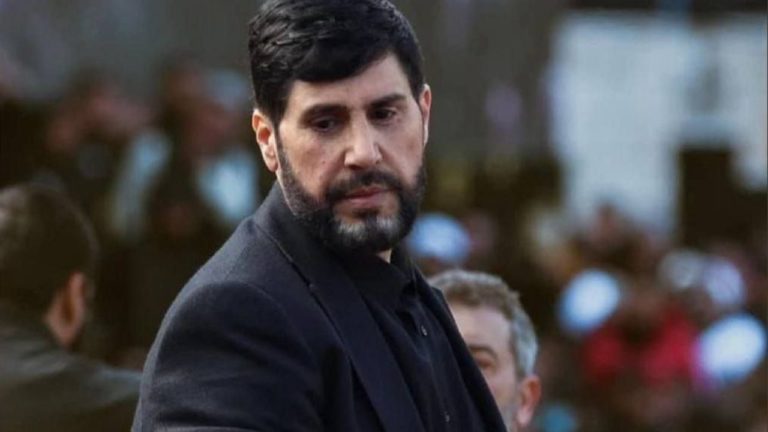 بالصور: “حزب الله” يشيّع “درع السيد” الشهيد “أبو علي” وابنه مهدي
