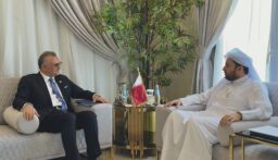 مسعد بولس في قطر ويجتمع مع الخليفي