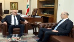الرئيس عون عرض الاوضاع الامنية مع وزير الداخلية والمداولات حول قانون الانتخابات مع ترزيان ووعد وفد الاساتذة المتعاقدين بمتابعة ملف تفرّغهم