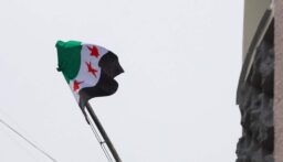الحكومة  السورية: للمجموعات الدينية أو القومية كامل  الحق في التعبير عن رؤاها السياسية وعقد الاجتماعات وألا تحمل السلاح في مواجهة الدولة