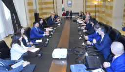 رئيس الحكومة ترأس اجتماعا بحث في التطوير الرقمي ومشروع الهوية الرقمية الموحدة رئيس الحكومة ترأس اجتماعا بحث في التطوير الرقمي ومشروع الهوية الرقمية الموحدة