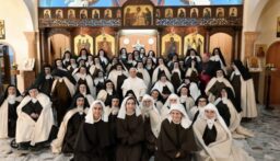 بالفيديو- هكذا استقبل قداسة البابا في قصر بعبدا | AlMada