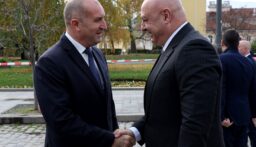 الرئيس عون التقى نظيره في قصر الرئاسة البلغارية تمهيدًا للمحادثات الموسّعة(بالصور) الرئيس عون التقى نظيره في قصر الرئاسة البلغارية تمهيدًا للمحادثات الموسّعة(بالصور)