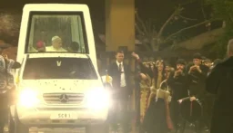 قداسة البابا سيضيء شمعة أمام ضريح مار شربل حملها معه من روما هدية لدير مار مارون – عنايا | AlMada