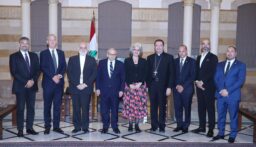 بالفيديو- مسيرة من الدراجات النارية تجوب تحت جسر المشرفية تنديدا بالمفاوضات مع اسرائيل | AlMada