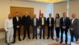 وزير الزراعة استقبل نقيب الأطباء البيطريين: تعزيز الشراكة لحماية الثروة الحيوانية ومكافحة المخالفات