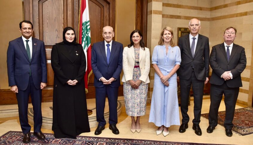 بري تابع الأوضاع العامة في لبنان والمنطقة خلال استقباله وفدا وزاريا من قطر وفرنسا وبريطانيا واستقبل الحلبي وأرسلان