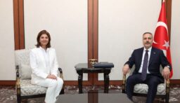 فيدان: الحل الأكثر واقعية في قبرص يتمثل بوجود دولتين