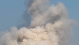 صورة للتفجير العنيف الذي نفذه العدو في محيط زوطر الغربية