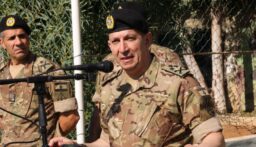 قائد الجيش متفقدًا وحدات عسكرية منتشرة في الشمال ومُقَدِّمًا التعازي بثلاثة شهداء: تضحياتنا تُبقي الوطن صامدًا وموحَّدًا وعطاؤنا يقابَل بمحبة اللبنانيين وثقتهم