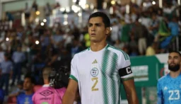 الجزائري عيسى ماندي يعتزل دولياً