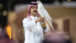 بنحو 1.3 مليون ريال.. بيع أغلى صقر في مزاد 2026 بالسعودية