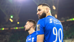 عقبة مالية تهدد رحيل بنزيما عن الهلال.. وهداف “البريميرليغ” في الانتظار