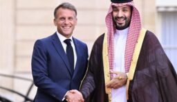 بيان فرنسي – سعودي: ماكرون وبن سلمان أكدا الالتزام بحل دبلوماسي يضمن سلمية “نووي إيران”