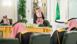 مجلس الوزراء السعودي يرحب بتفعيل “التحالف البحري الدفاعي” ويجدد رفض الاعتداءات الإيرانية