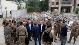 الرئيس عون في زيارة مفاجئة الى النبطية وزوطر الغربية: إتينا الى هنا مع قادة الأجهزة الأمنية لكي نؤكد على وقوفنا الى جانبكم
