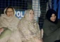 السلطات الباكستانية توقف الشقيقات الثلاث لعمران خان