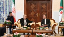 “وكالة أنباء الجزائر”: استقبال رسمي لبيزشكيان خلال توقف تقني بالبلاد