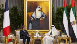 بن زايد وماكرون يبحثان التعاون والتطورات الإقليمية