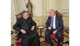 الراعي يلتقي وزير الاتصالات في هذه الاثناء