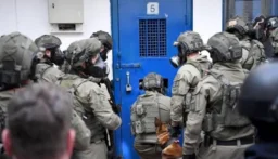 غاز وضرب ونزع للحجاب.. اعتداءات إسرائيلية بحق أسيرات فلسطينيات بينهن حامل