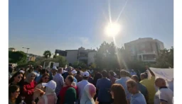 متعاقدو “الجامعة اللبنانية” نفذوا اعتصاماً رمزياً على طريق القصر الجمهوري