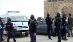 شاهد عيان يروي ما جرى في كنيسة الكرك .. شخصان فتحا النار لـ 5 دقائق ولاذا بالفرار