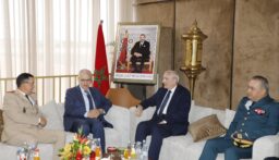وزير الدفاع الوطني يشارك في معرض مراكش الدولي للطيران ويلتقي مسؤولين في المملكة المغربية