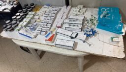 بالفيديو- الجمارك تضبط بوتوكس وفيلر مهرّباً في شقة بالشويفات وتحذّر من مخاطر المستحضرات مجهولة المصدر