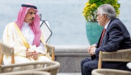 وزيرا خارجية السعودية وباكستان يبحثان مستجدات الأوضاع الإقليمية