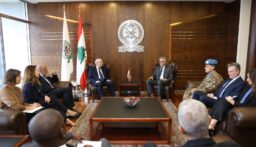 وزير الدفاع يستقبل وكيل الأمين العام للأمم المتحدة لعمليات السلام والنائب السابق مجدلاني